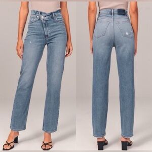 Abercrombie Ultra High Rise 90s Straight Jeans Size 27/4s